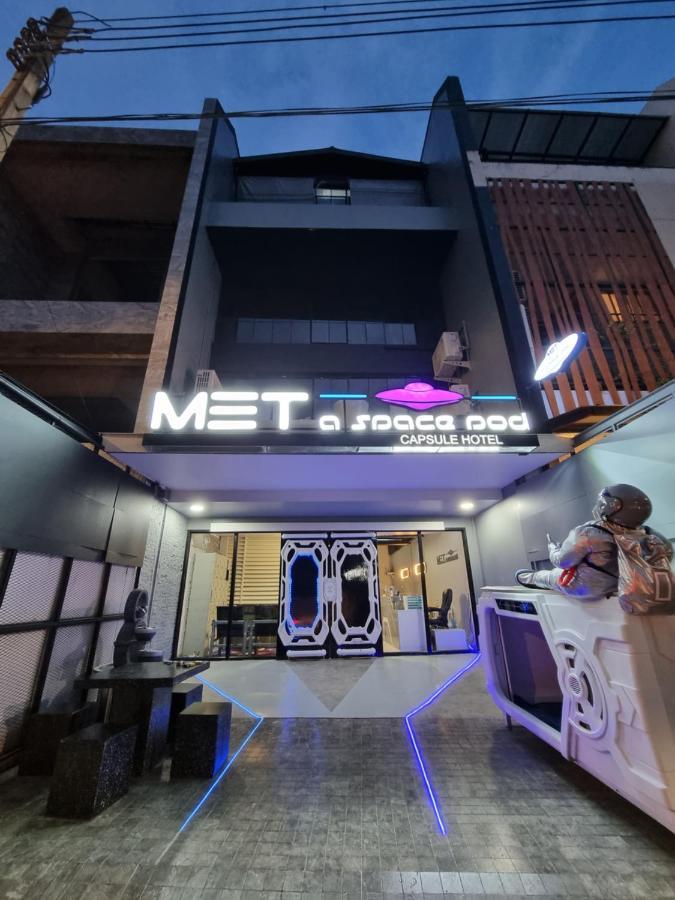 Met A Space Pod @Phrom Phong Bangkok Exterior foto